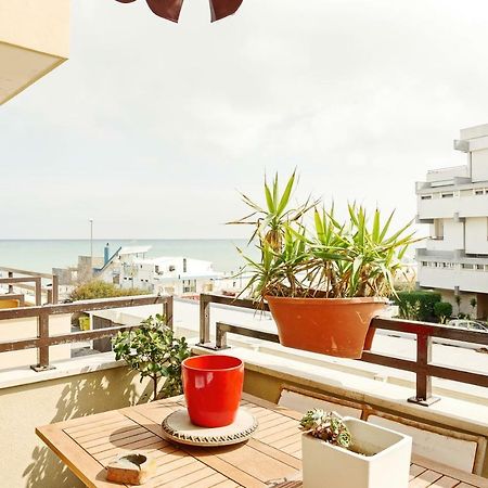 Bari Airport Seaview Apartment ภายนอก รูปภาพ