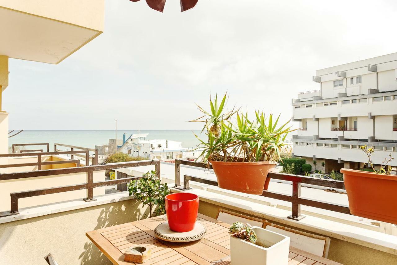 Bari Airport Seaview Apartment ภายนอก รูปภาพ